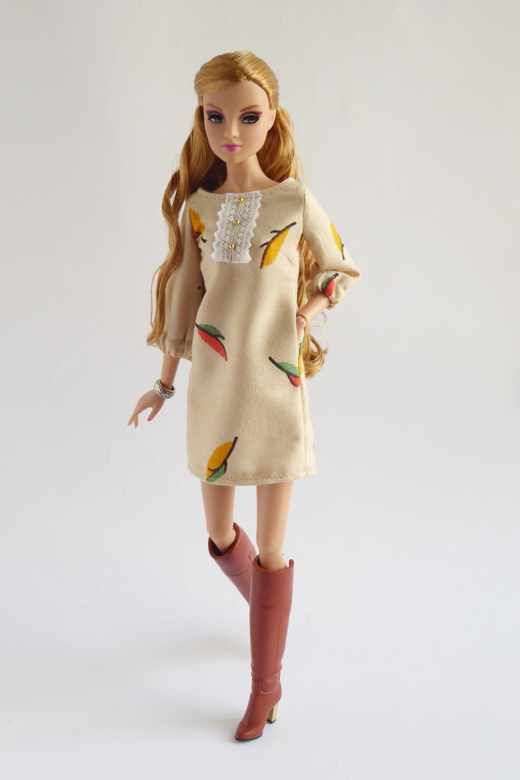 The Leslie dress Feathers Poppy Barbie (1)