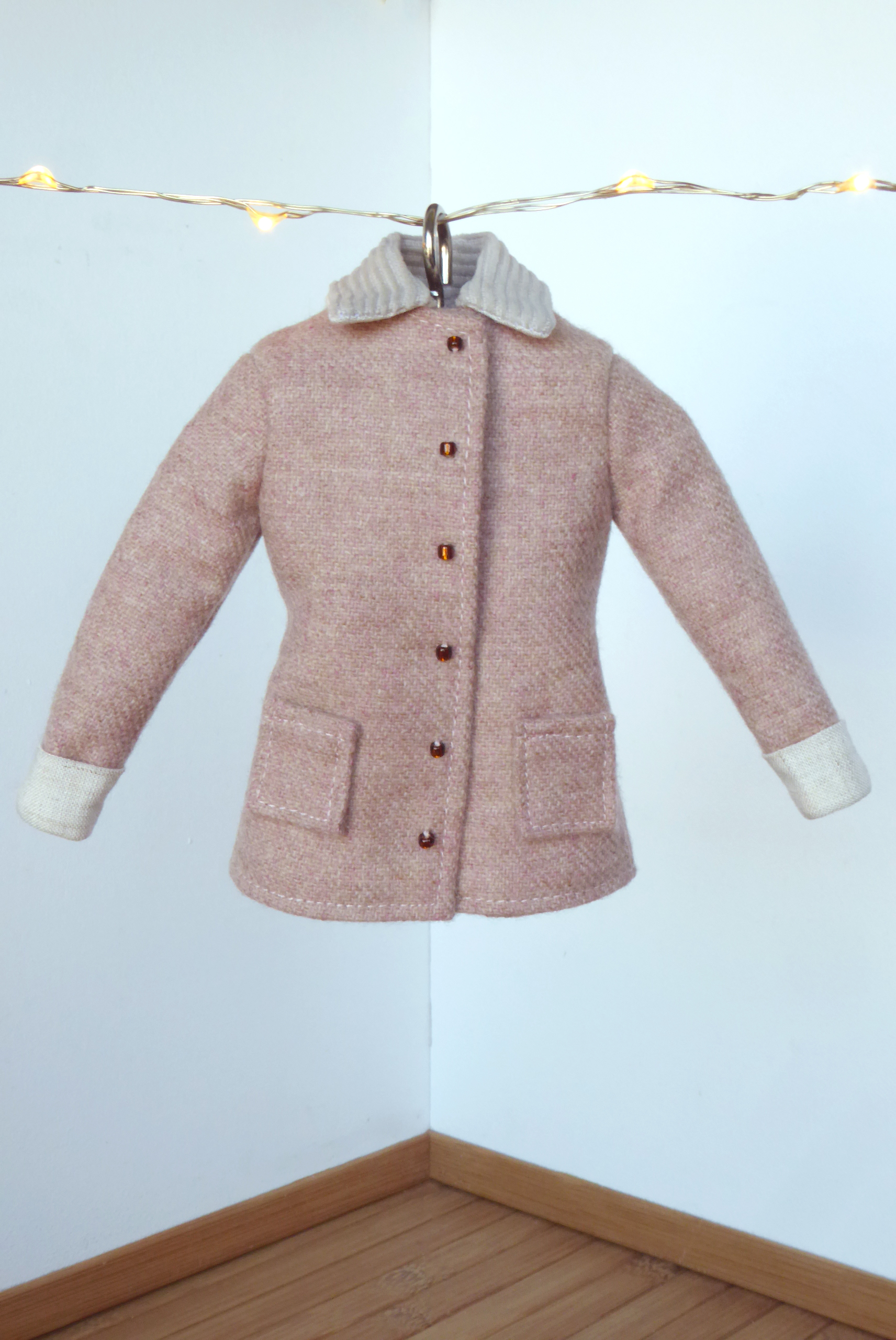Barn Jacket Poppy Barbie (1)