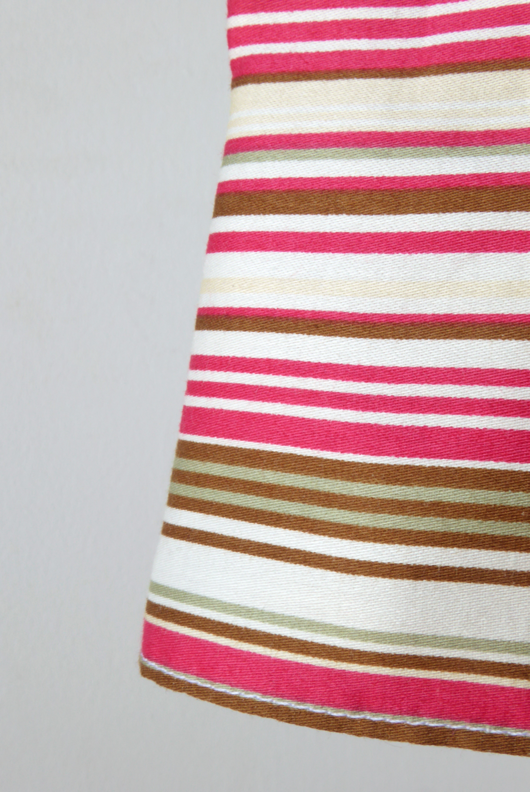 Striped short shift dress Poppy Barbie Julho 2025 (4)