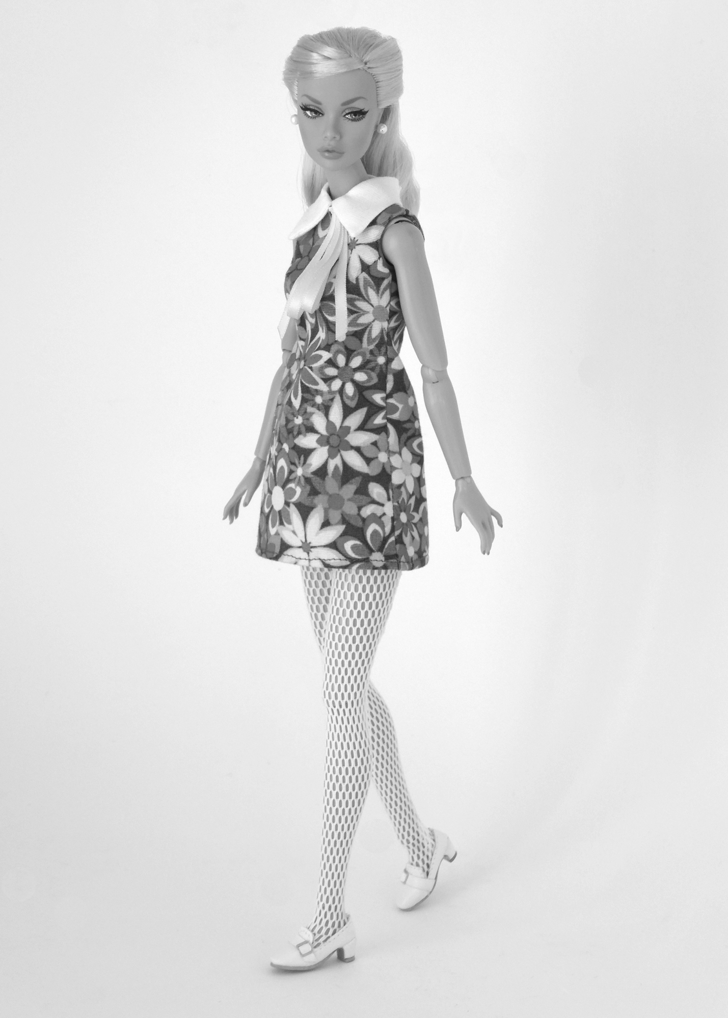 Vestido flores black and white para exemplo