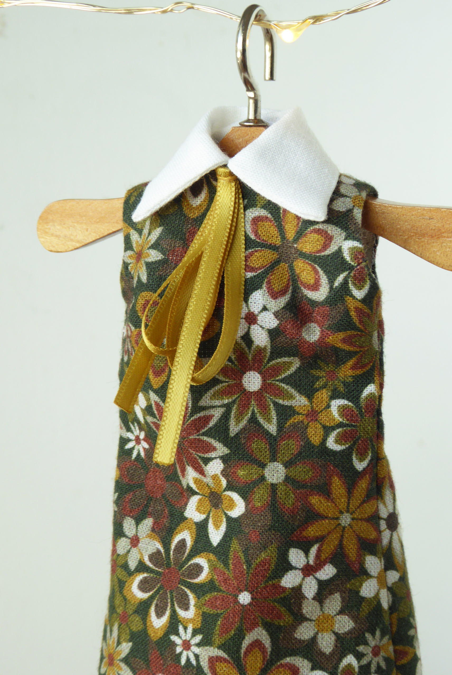 Vestido flores castanhas Poppy Barbie (1)