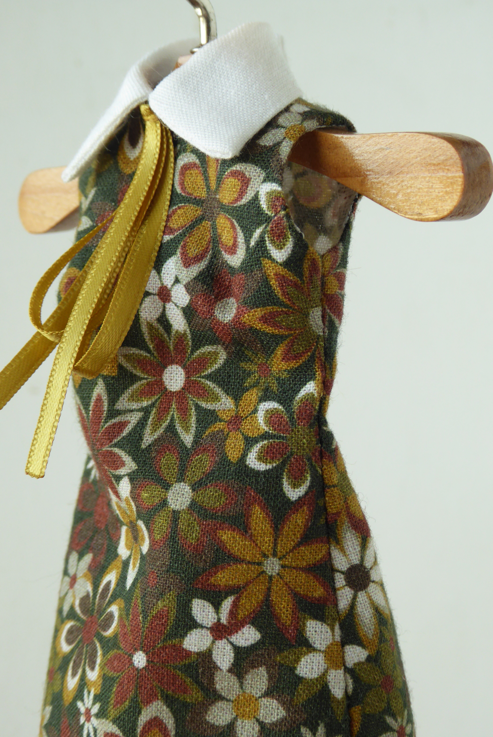 Vestido flores castanhas Poppy Barbie (4)